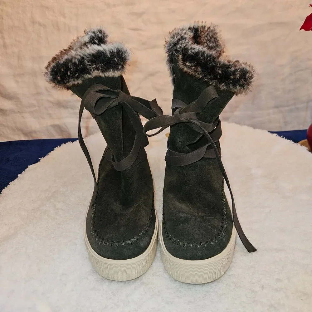 TOM'S Vista Forest Green Suede Winter Boots Fur Lining Size 6 NEW